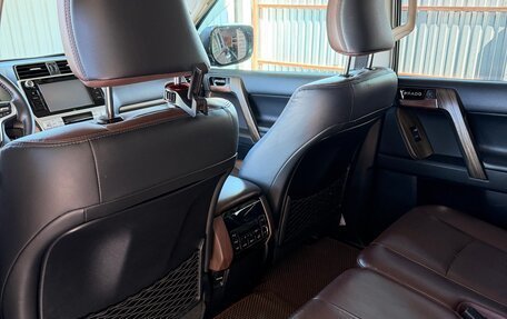 Toyota Land Cruiser Prado 150 рестайлинг 2, 2018 год, 5 300 000 рублей, 24 фотография