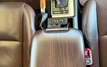 Toyota Land Cruiser Prado 150 рестайлинг 2, 2018 год, 5 300 000 рублей, 26 фотография