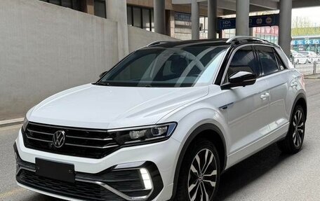 Volkswagen T-Roc I, 2021 год, 1 600 000 рублей, 15 фотография