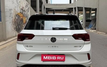 Volkswagen T-Roc I, 2021 год, 1 600 000 рублей, 8 фотография