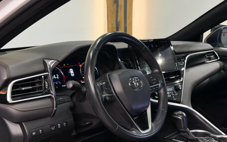 Toyota Camry, 2023 год, 3 900 000 рублей, 7 фотография