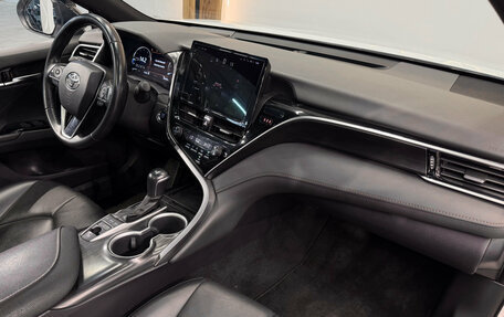Toyota Camry, 2023 год, 3 900 000 рублей, 18 фотография