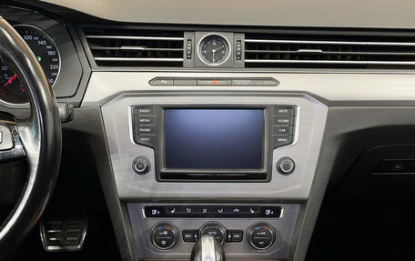 Volkswagen Passat B8 рестайлинг, 2016 год, 1 700 000 рублей, 10 фотография
