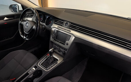Volkswagen Passat B8 рестайлинг, 2016 год, 1 700 000 рублей, 17 фотография