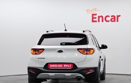 KIA Stonic, 2018 год, 1 250 000 рублей, 4 фотография