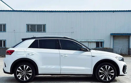 Volkswagen T-Roc I, 2022 год, 1 570 004 рублей, 4 фотография