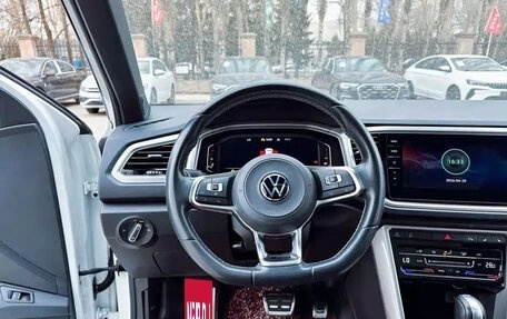 Volkswagen T-Roc I, 2022 год, 1 570 004 рублей, 11 фотография
