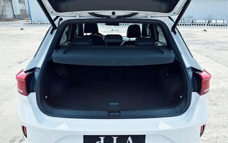 Volkswagen T-Roc I, 2022 год, 1 570 004 рублей, 18 фотография