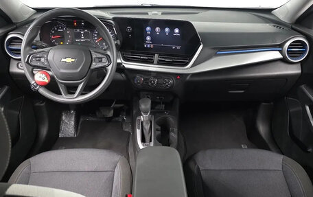 Chevrolet Trax, 2024 год, 1 560 000 рублей, 6 фотография