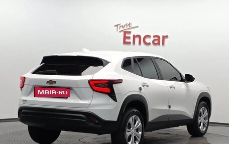 Chevrolet Trax, 2024 год, 1 560 000 рублей, 2 фотография
