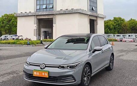 Volkswagen Golf VIII, 2023 год, 1 650 000 рублей, 2 фотография