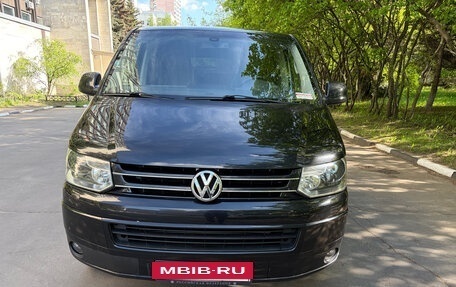 Volkswagen Multivan T5, 2011 год, 2 550 000 рублей, 2 фотография