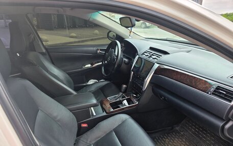 Toyota Camry, 2017 год, 2 450 000 рублей, 3 фотография