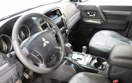 Mitsubishi Pajero IV, 2014 год, 2 520 000 рублей, 17 фотография