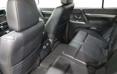 Mitsubishi Pajero IV, 2014 год, 2 520 000 рублей, 18 фотография