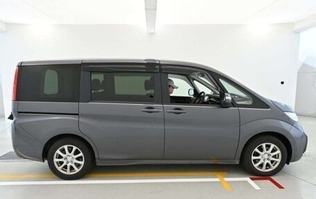 Honda Stepwgn IV, 2019 год, 1 495 500 рублей, 3 фотография