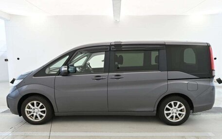 Honda Stepwgn IV, 2019 год, 1 495 500 рублей, 4 фотография