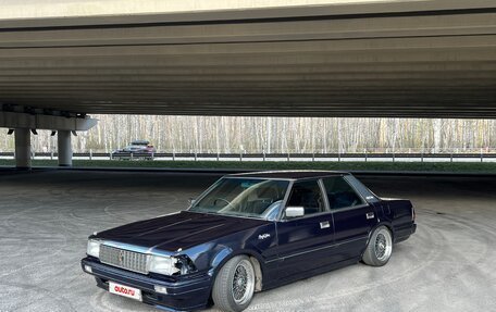 Toyota Crown, 1986 год, 750 000 рублей, 28 фотография