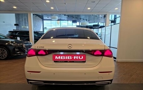 Mercedes-Benz E-Класс, 2025 год, 6 750 000 рублей, 3 фотография