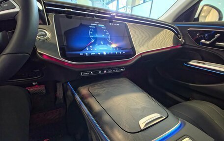 Mercedes-Benz E-Класс, 2025 год, 6 750 000 рублей, 15 фотография