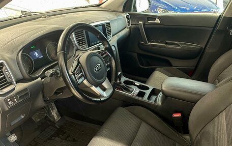 KIA Sportage IV рестайлинг, 2018 год, 2 199 000 рублей, 10 фотография