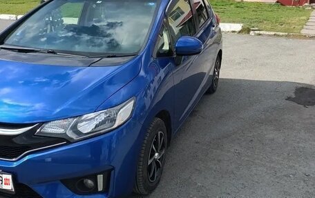 Honda Fit III, 2016 год, 870 000 рублей, 1 фотография