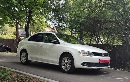 Volkswagen Jetta VI, 2014 год, 1 300 000 рублей, 1 фотография