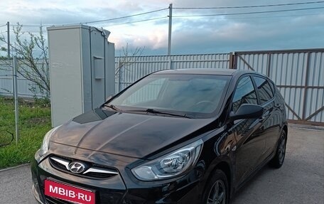 Hyundai Solaris II рестайлинг, 2012 год, 710 000 рублей, 1 фотография