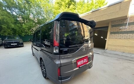 Honda Stepwgn IV, 2016 год, 2 150 000 рублей, 10 фотография