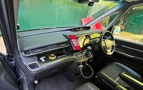 Honda Stepwgn IV, 2016 год, 2 150 000 рублей, 15 фотография