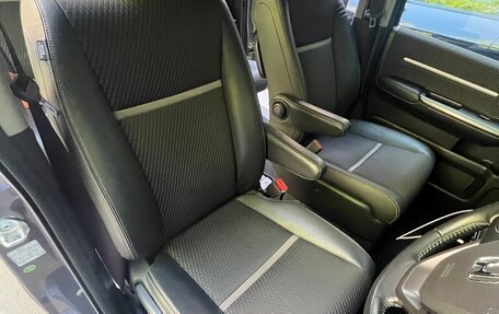 Honda Stepwgn IV, 2016 год, 2 150 000 рублей, 17 фотография