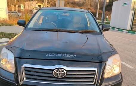 Toyota Avensis III рестайлинг, 2003 год, 520 000 рублей, 2 фотография