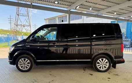 Volkswagen Multivan T6 рестайлинг, 2019 год, 4 199 000 рублей, 2 фотография