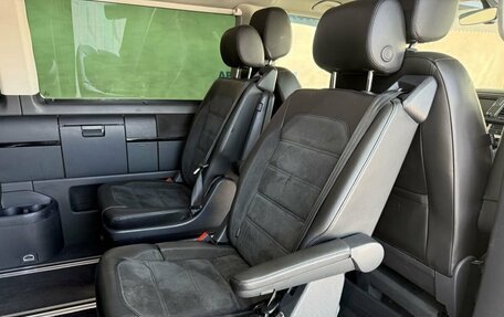 Volkswagen Multivan T6 рестайлинг, 2019 год, 4 199 000 рублей, 12 фотография