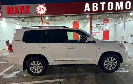 Toyota Land Cruiser 200, 2011 год, 3 250 000 рублей, 4 фотография