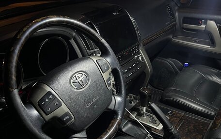 Toyota Land Cruiser 200, 2011 год, 3 250 000 рублей, 9 фотография