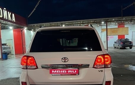 Toyota Land Cruiser 200, 2011 год, 3 250 000 рублей, 6 фотография