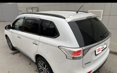 Mitsubishi Outlander III рестайлинг 3, 2013 год, 1 500 000 рублей, 5 фотография