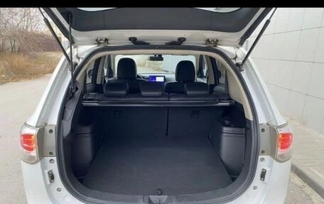 Mitsubishi Outlander III рестайлинг 3, 2013 год, 1 500 000 рублей, 12 фотография