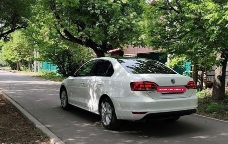 Volkswagen Jetta VI, 2014 год, 1 300 000 рублей, 2 фотография