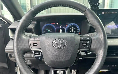 Toyota Camry, 2025 год, 3 870 000 рублей, 10 фотография
