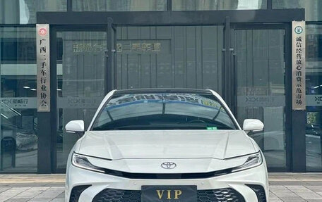 Toyota Camry, 2025 год, 3 870 000 рублей, 2 фотография