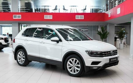 Volkswagen Tiguan II, 2018 год, 2 290 000 рублей, 3 фотография
