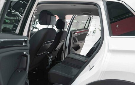 Volkswagen Tiguan II, 2018 год, 2 290 000 рублей, 7 фотография