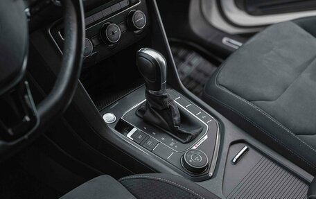 Volkswagen Tiguan II, 2018 год, 2 290 000 рублей, 10 фотография