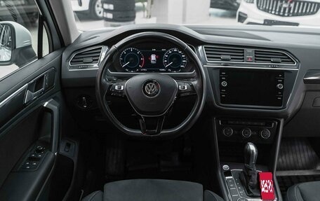 Volkswagen Tiguan II, 2018 год, 2 290 000 рублей, 13 фотография