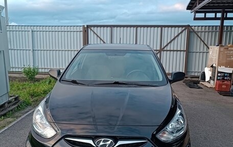 Hyundai Solaris II рестайлинг, 2012 год, 710 000 рублей, 2 фотография
