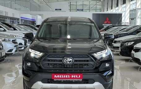 Toyota RAV4, 2024 год, 3 900 000 рублей, 4 фотография