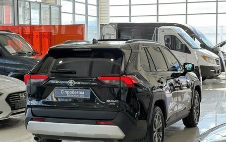 Toyota RAV4, 2024 год, 3 900 000 рублей, 10 фотография