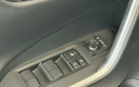 Toyota RAV4, 2024 год, 3 900 000 рублей, 18 фотография